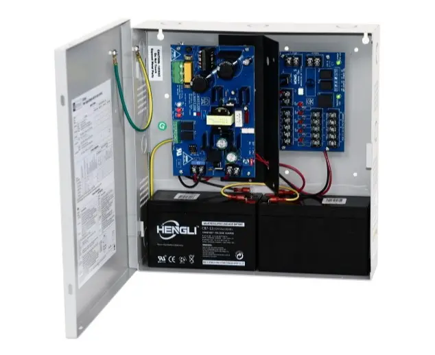 Fuente de poder Altronix 12/24 VDC 4 A con 5 salidas independientes